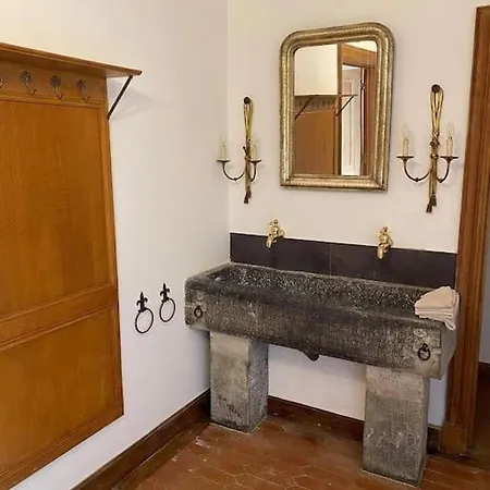 Le Gite Du Chateau De Pailhe Hébergement de vacances Clavier