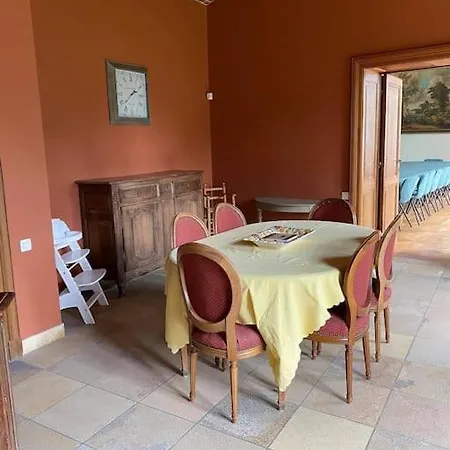 Le Gite Du Chateau De Pailhe Hébergement de vacances