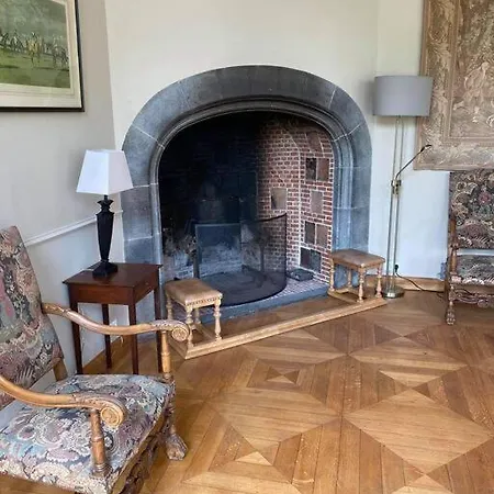 Le Gite Du Chateau De Pailhe Hébergement de vacances *